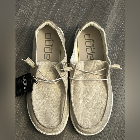 Hey Dudes - Picture 1 of 5